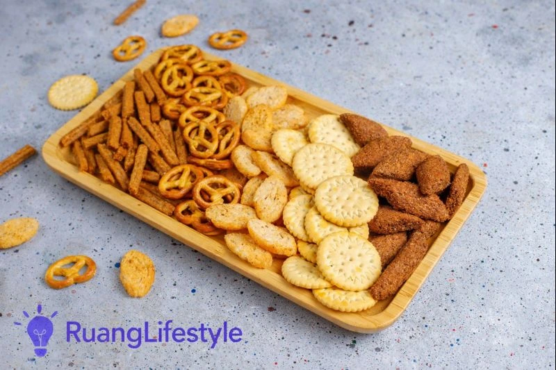 30 Ide Nama Brand Makanan Ringan yang Menggugah Selera